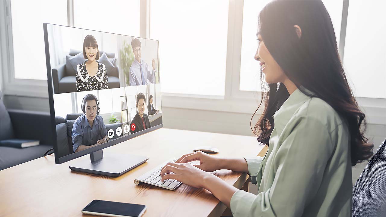 職場環境：CSTのオフィス風景イメージ