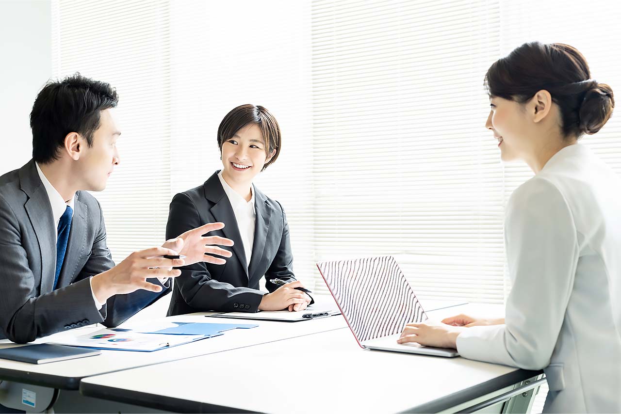 職場環境：CSTのカルチャー（自社で開発・販売・保守を全て行う責任）