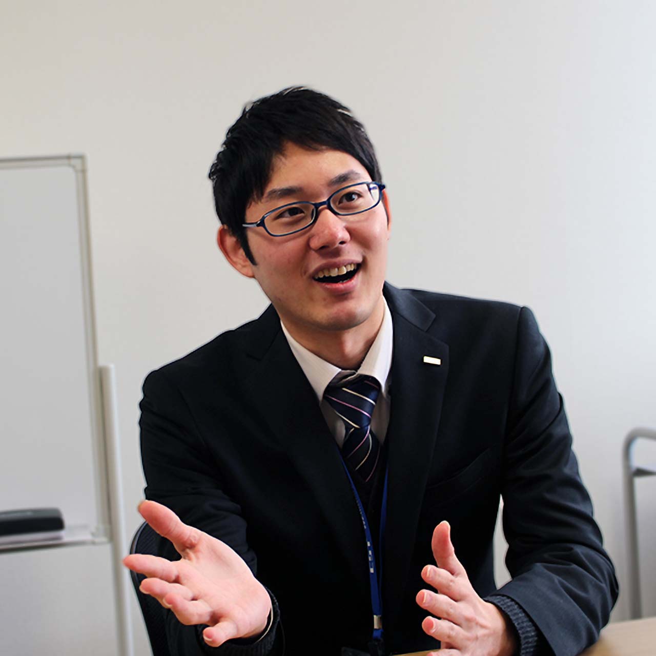 社員紹介：佐藤 隆太（インタビュー写真01）