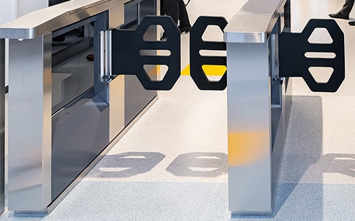 セキュリティゲートの共連れの問題点